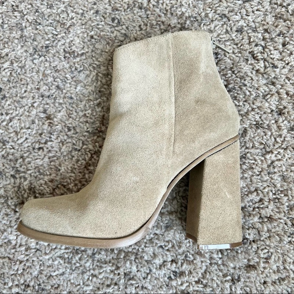 Bata Suede Ankle Boot Size EUR 40/ US 8.5   #016